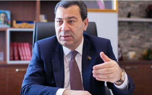 "Bu şansı qaçırmayın" - Səməd Seyidov ermənilərə səsləndi
"Bu şansı qaçırmayın" - Səməd Seyidov ermənilərə səsləndi