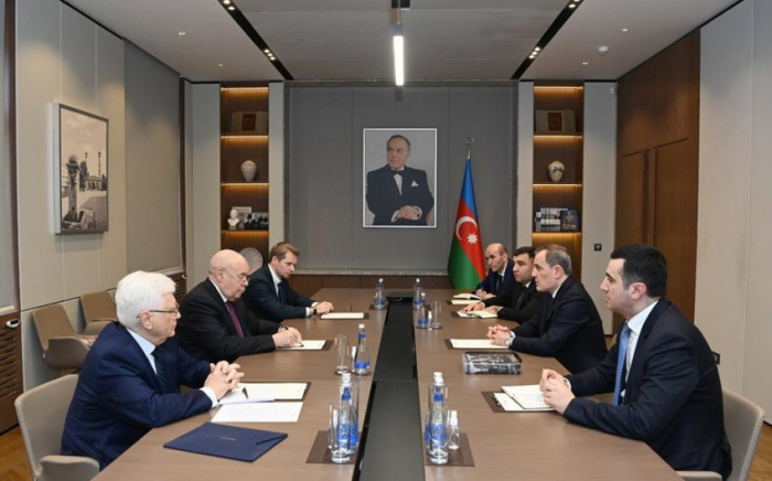 Ceyhun Bayramov Şvıdkoyu İrəvanın artan təxribatları barədə məlumatlandırıb
Ceyhun Bayramov Şvıdkoyu İrəvanın artan təxribatları barədə məlumatlandırıb