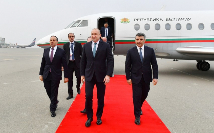  El Presidente de Bulgaria emprendió una visita a Azerbaiyán 