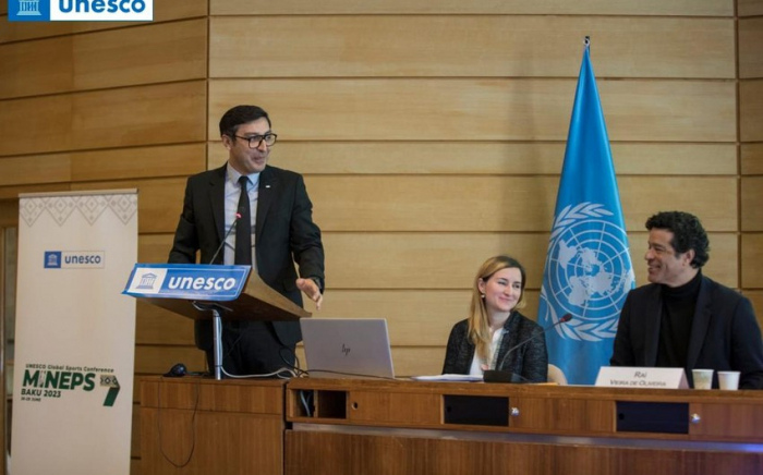 Fərid Qayıbov UNESCO-ya üzv ölkələrin sessiyasında çıxış edib