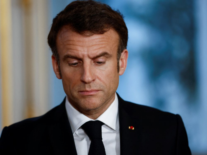  France : Macron cherche la porte de sortie d