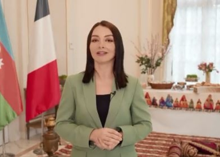   Leyla Abdullayevadan fransızca təbrik -    VİDEO         
