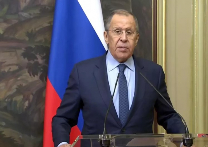    Lavrov:    "NATO faktiki olaraq Kiyevin tərəfində vuruşur"