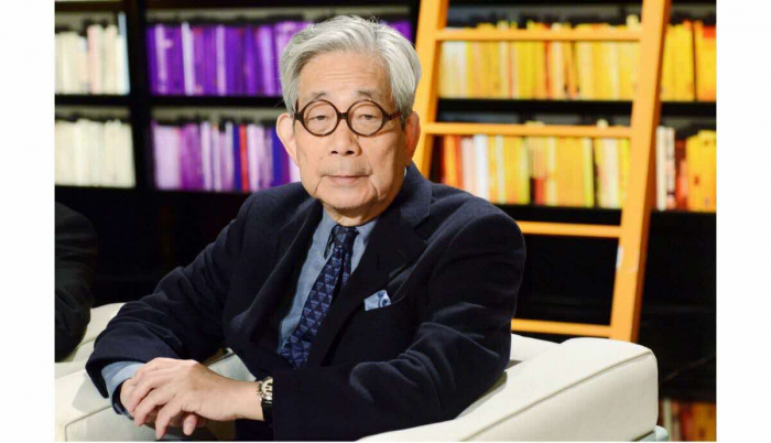 Le prix Nobel de littérature japonais Kenzaburō Ōe est mort à 88 ans