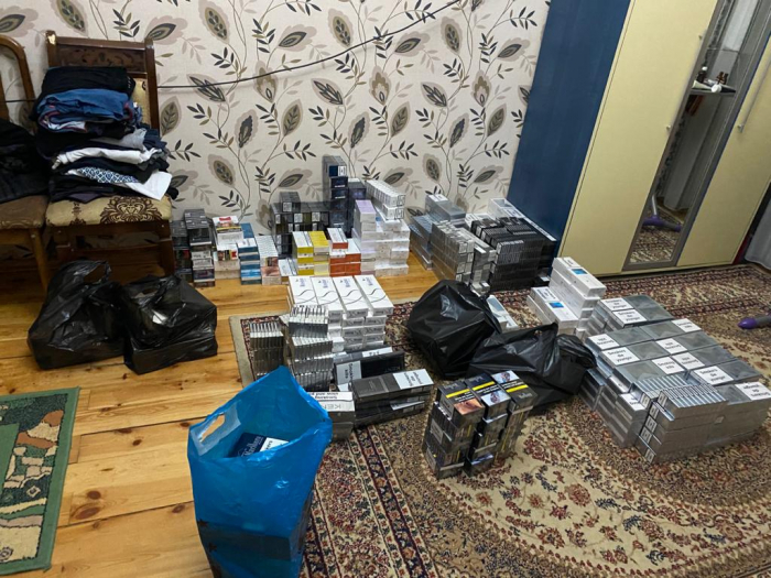 Şərurda aksizi olmayan siqaretlər, spirtli içkilər və silah aşkarlanıb Şərurda aksizi olmayan siqaretlər, spirtli içkilər və silah aşkarlanıb