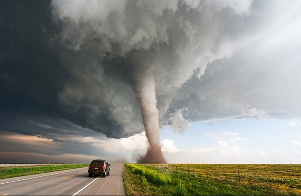 Tornado  ABŞ-da 9 nəfərin həyatını bitirib