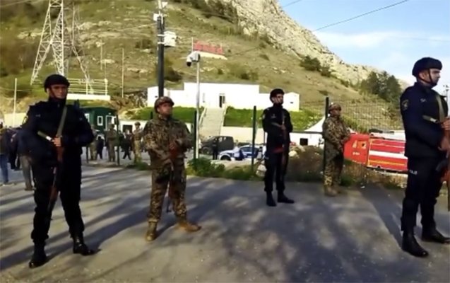    Polislərimiz Laçın-Xankəndi yoluna nəzarəti davam etdirir    