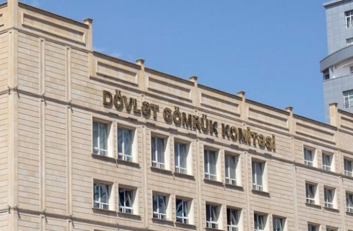 Baş nazir Dövlət Gömrük Komitəsi ilə bağlı qərar imzaladı 
