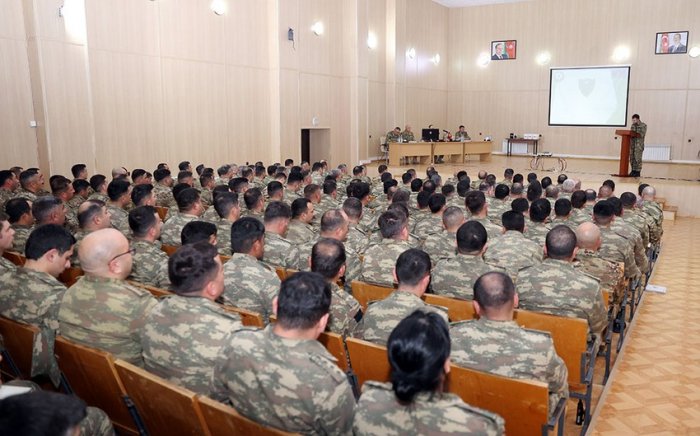 Hərbi hissələrdə birinci rübə dair yekun iclas keçirilib