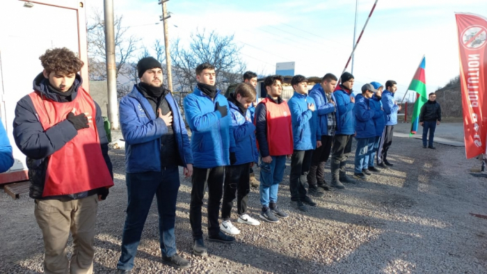   Friedliche Proteste aserbaidschanischer Öko-Aktivisten auf der Latschin-Chankendi-Straße gehen weiter  