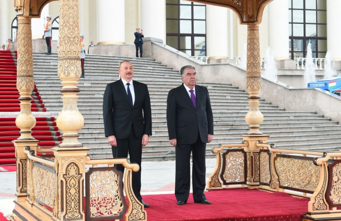  Cérémonie d’accueil officiel du président azerbaïdjanais Ilham Aliyev à Douchanbé - PHOTOS