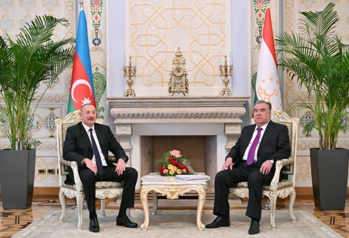  Presidents of Azerbaijan, Tajikistan hold one-on-one meeting in Dushanbe 