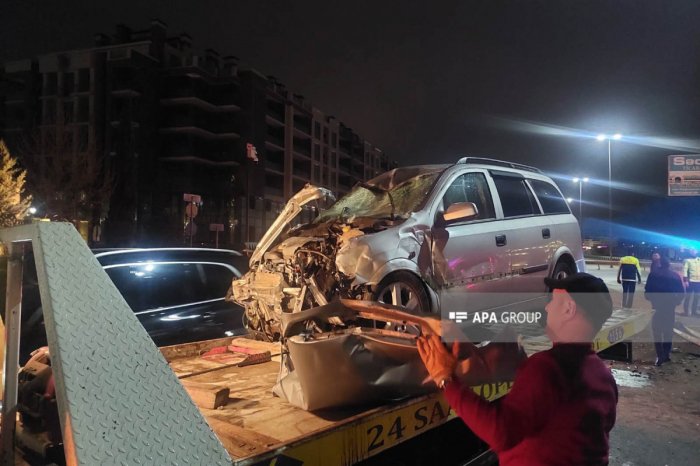    Bakıda yol qəzası zamanı 4 nəfər xəsarət alıb -    FOTO     
   