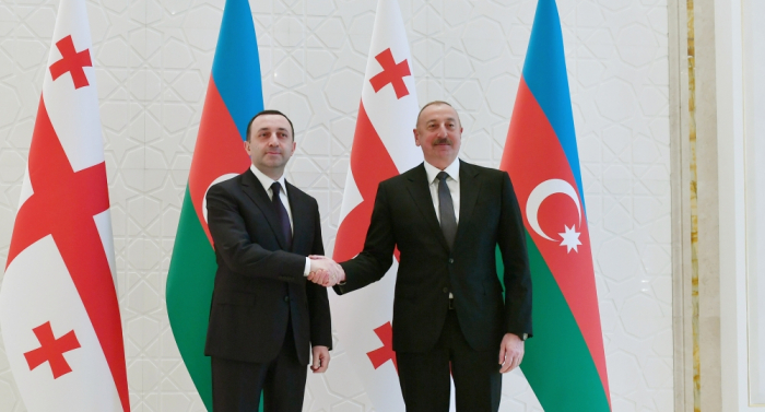  Entretien en tête-à-tête du président Ilham Aliyev avec le Premier ministre géorgien 