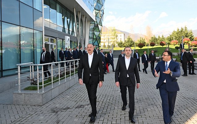    İrakli Qaribaşvili Qəbələ şəhəri ilə tanış edilib -  FOTOLAR   