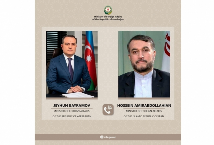 Azerbaijani, Iranian FMs hold phone talk