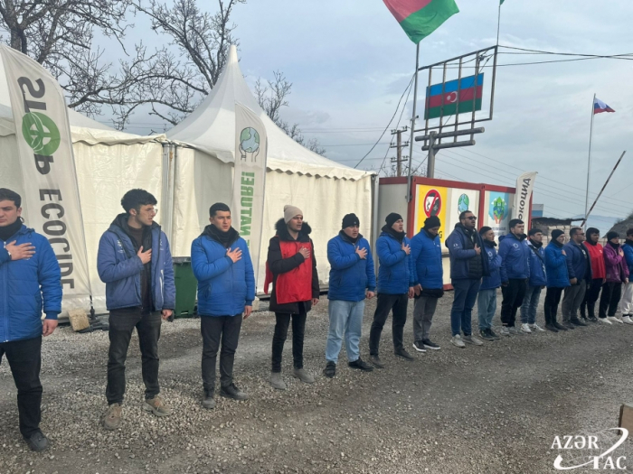   Friedliche Proteste aserbaidschanischer Öko-Aktivisten auf der Latschin-Chankendi-Straße gehen weiter  