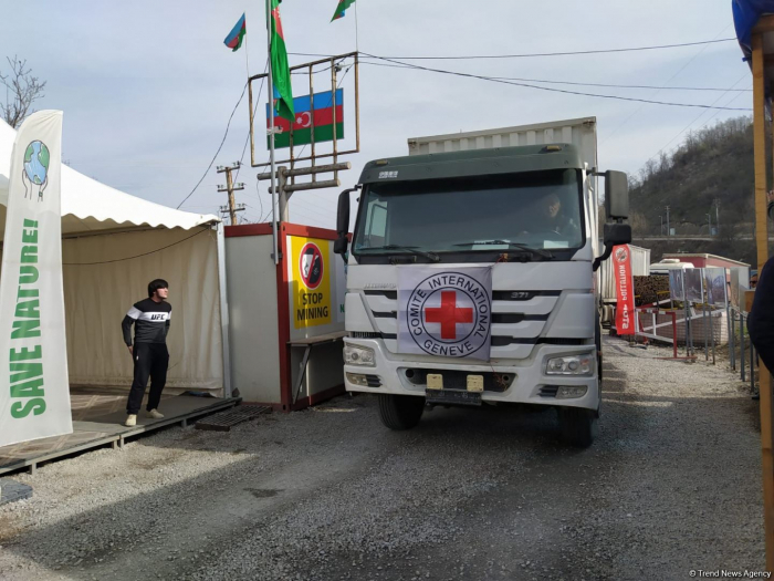 ICRC convoy drives freely along Azerbaijan