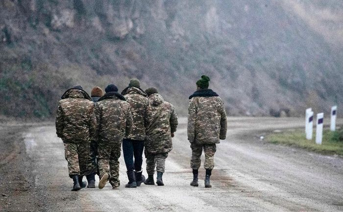   Armenische Soldaten fliehen aus ihren Stellungen -   VIDEO    