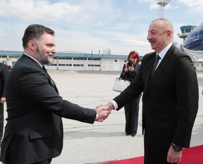  Präsident Ilham Aliyev trifft zu einem offiziellen Besuch in Bosnien und Herzegowina ein 