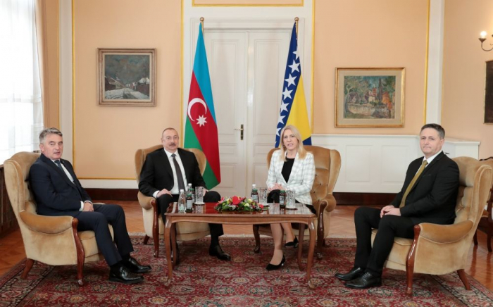   Treffen zwischen dem Präsidenten Ilham Aliyev und der Vorsitzenden des Präsidiums von Bosnien und Herzegowina beginnt  