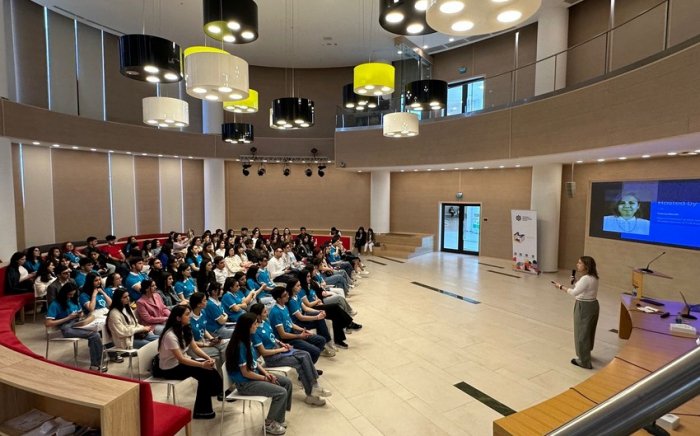 “MEDİAlab” çərçivəsində tələbələr üçün seminar keçirilib