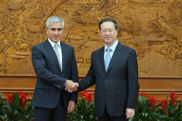 Assistant to President of Azerbaijan holds meeting China