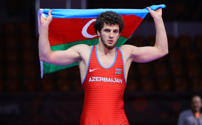 Nurmaqomedov gümüş, Abakarov bürünc medal qazanıb