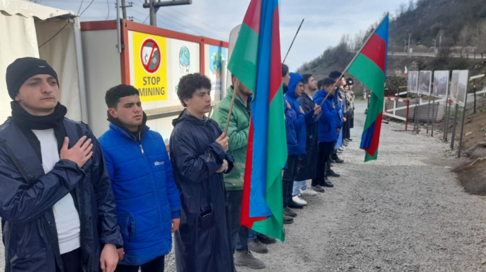   Friedliche Proteste aserbaidschanischer Öko-Aktivisten auf der Latschin-Chankendi-Straße gehen weiter  