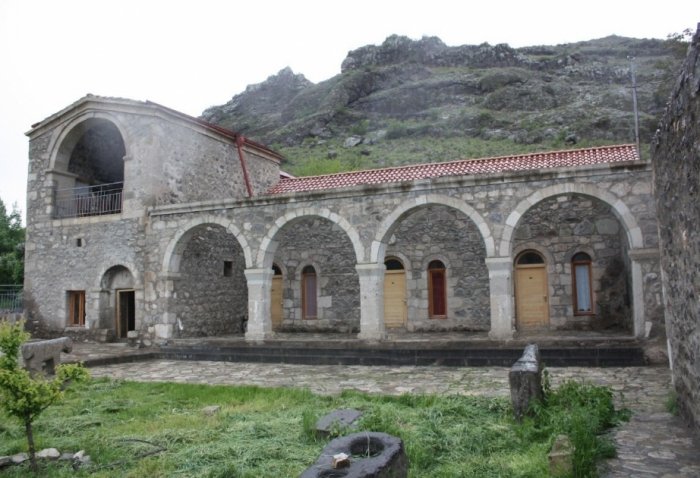    Laçının Həmzə Soltan sarayı -    Gerçək tariximiz     