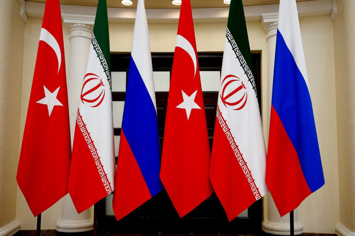    Şoyqu iranlı, suriyalı və türkiyəli həmkarları ilə təhlükəsizliyi müzakirə edib  
   