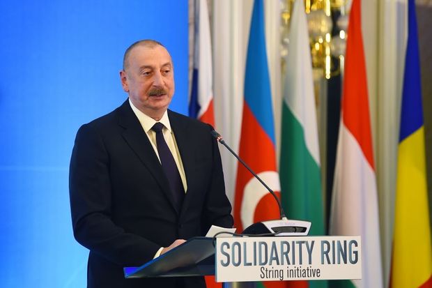       Prezident:    “Biz Avrasiyanın enerji xəritəsini yenidən cızırıq”  
   