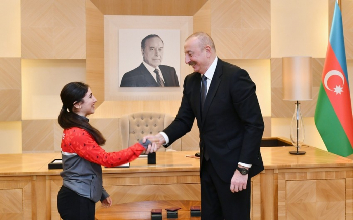   Ilham Aliyev lud die Athleten, die in Eriwan gewonnen haben, nach Karabach ein  