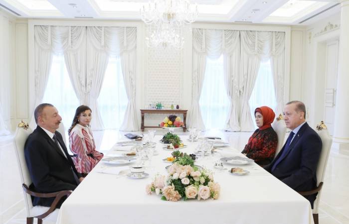    Azərbaycan və Türkiyə prezidentləri birgə nahar ediblər   