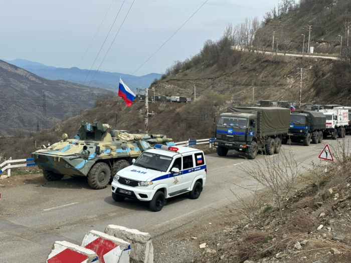   Lachin-Khankendi road: Convoy of Russian peacekeepers passes unhindered through protest area  