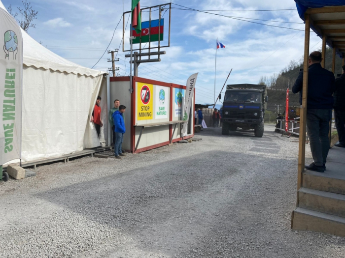   Convoy of Russian peacekeepers passes unhindered along Lachin-Khankendi road  