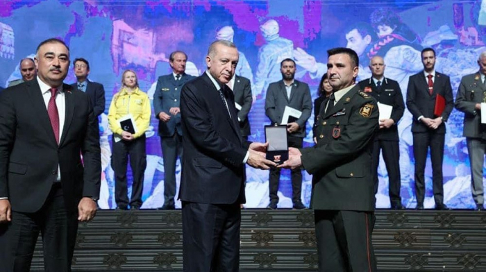 Turkish president awards Azerbaijani Army