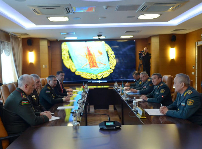 Azerbaijan, Kazakhstan discuss cooperation in military education