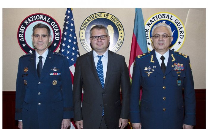    Müdafiə nazirinin müavini Mark Sassevil ilə görüşdü   