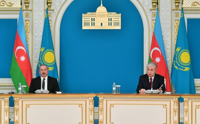    Azərbaycan və Qazaxıstan prezidentləri mətbuata bəyanatlarla çıxış ediblər   