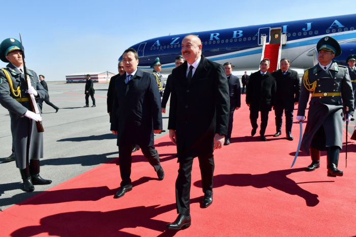  Le président azerbaïdjanais Ilham Aliyev entame une visite officielle au Kazakhstan 