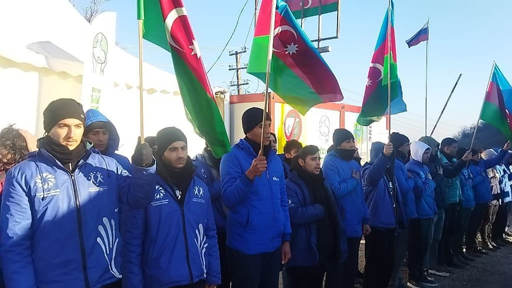 Azerbaijani eco-activists continue their peaceful protest on Lachin-Khankendi road