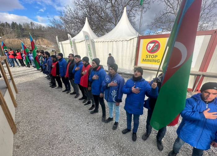   La protesta pacífica de los ecoactivistas azerbaiyanos en la carretera Lachin-Khankendi entra en su 124 día  