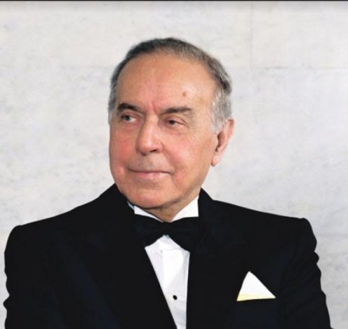  Heydar Aliyev 100 - El líder nacional del pueblo azerbaiyano 