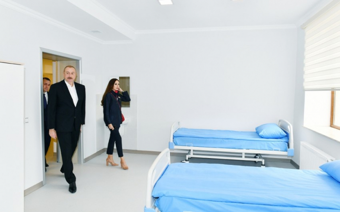   Prezident və birinci xanım Salyan Doğum Evi və Uşaq Poliklinikasında  - YENİLƏNİB    