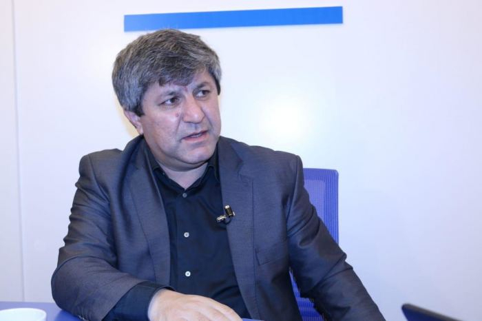    Əvəz Zeynallının məhkəməsində mübahisə yarandı,    proses təxirə düşdü        
