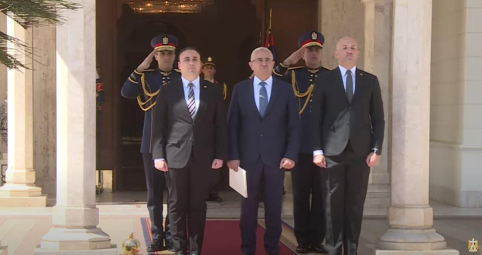 Azərbaycan səfiri etimadnaməsini Misir Prezidentinə təqdim edib  
