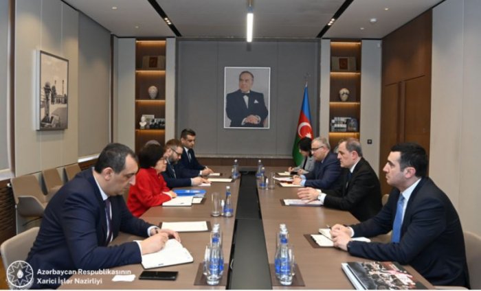 Ceyhun Bayramov Bik Lum ilə görüşüb