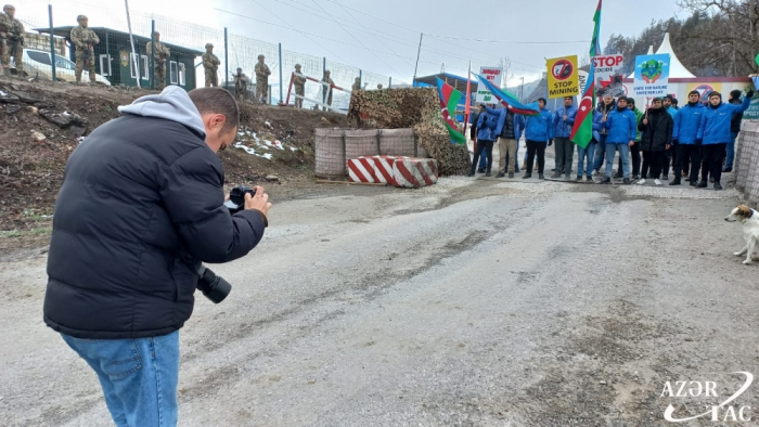   Los representantes de medios de comunicación extranjeros llegaron al lugar de la ecoacción, carretera de Lachin-Khankandi  