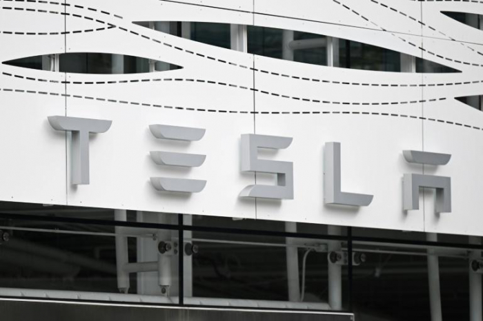 Tesla poursuivi pour le partage d